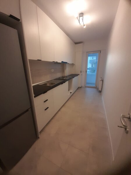 Militari, Iuliu Maniu, complex Auchan