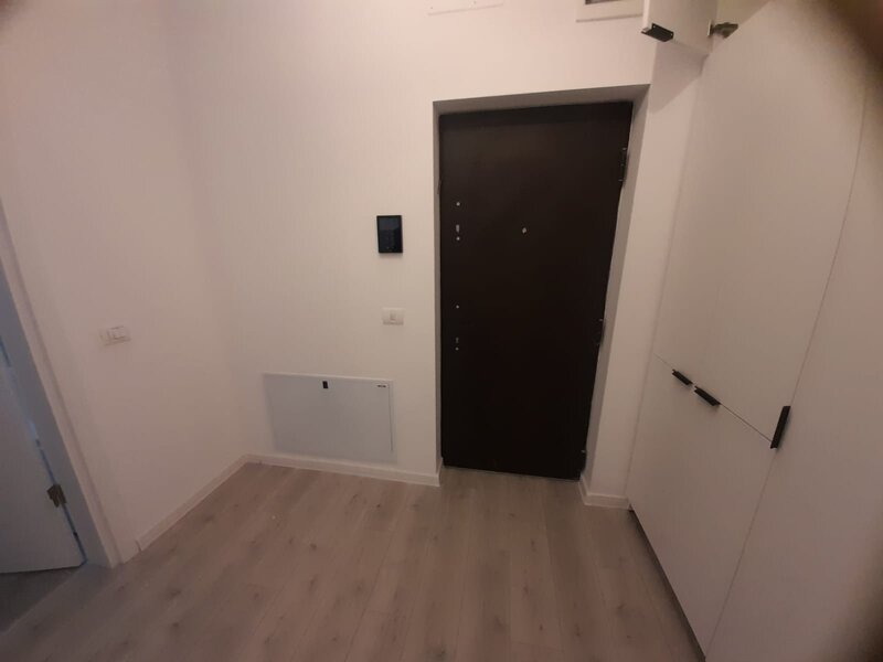 Militari, Iuliu Maniu, complex Auchan