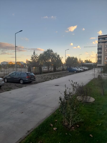 Militari, Iuliu Maniu, complex Auchan