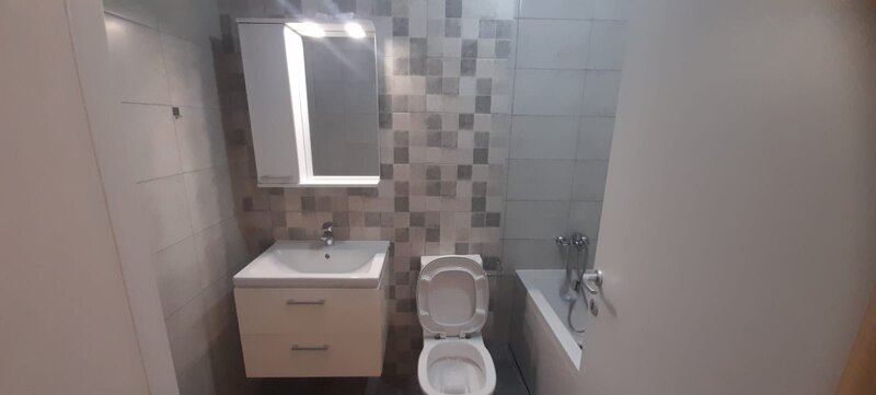 Militari, Iuliu Maniu, complex Auchan